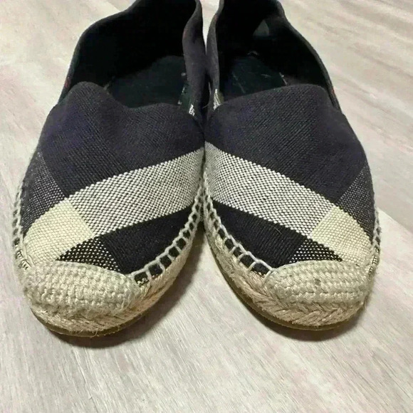 Burberry Navy Blue Nova Canvas Espadrille Flats Size 40.1/2 - Picture 3 of 12